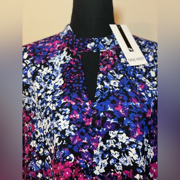 Nine West- Long sleeve floral blouse size L - Picture 3 of 10